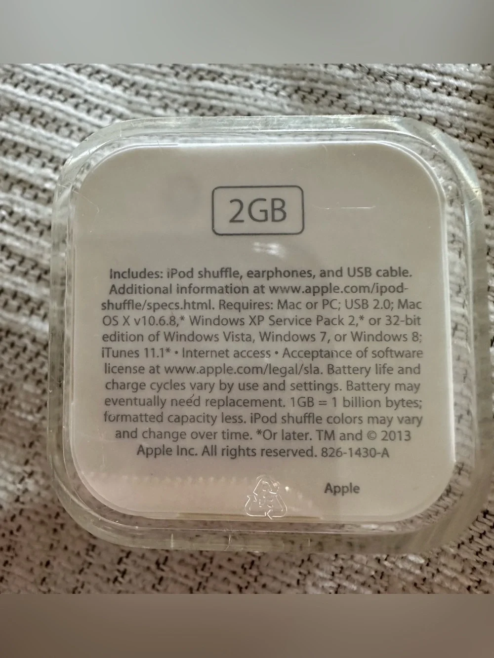 2gb Blue iPod Shuffle with Accessories- original packaging-never used.